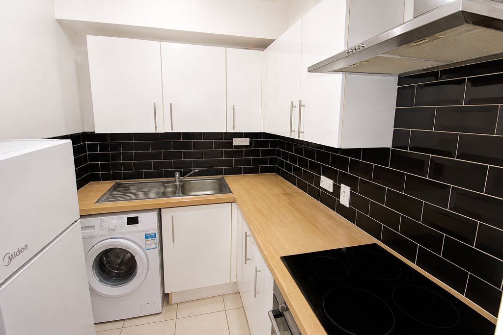 Property photo 1 of 3