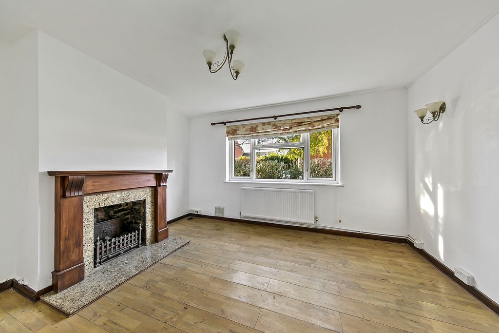 Property photo 3 of 13