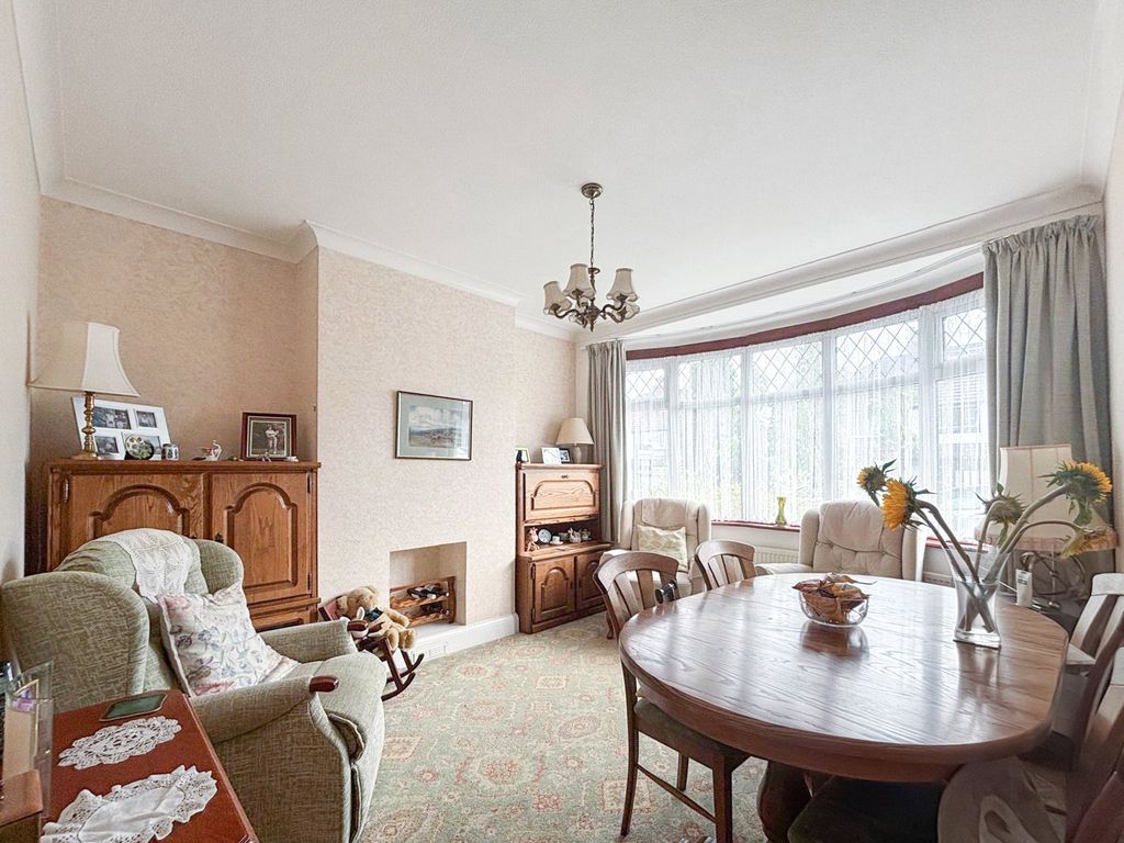Property photo 3 of 15 Dining Room