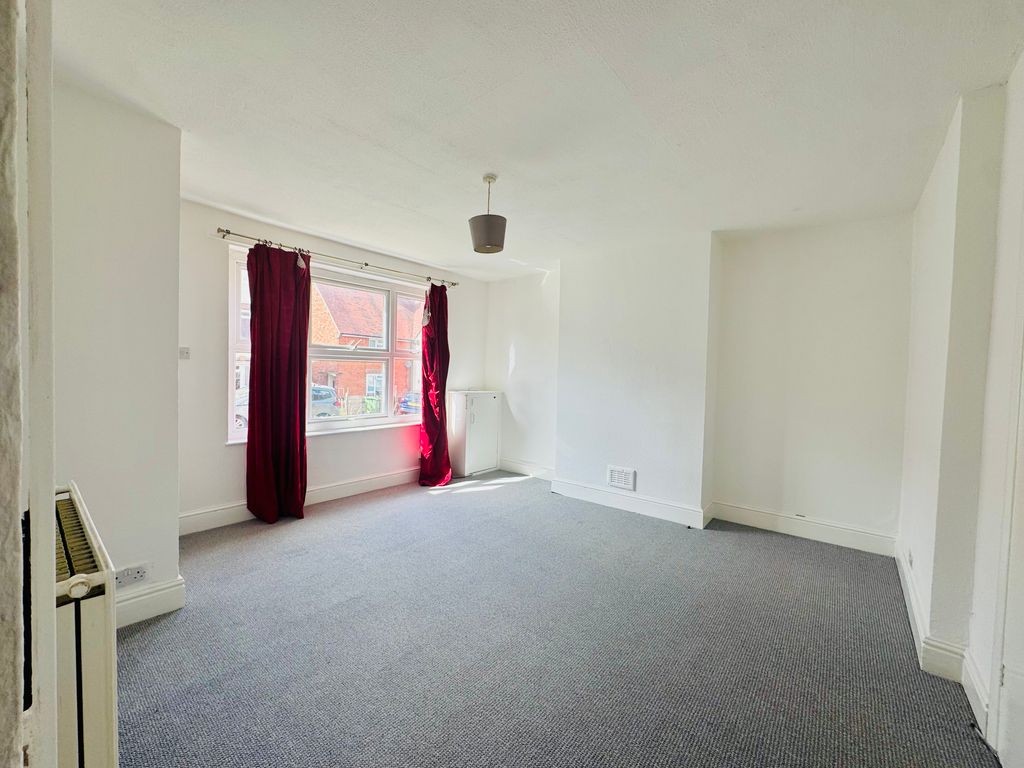 Property photo 2 of 12 Image