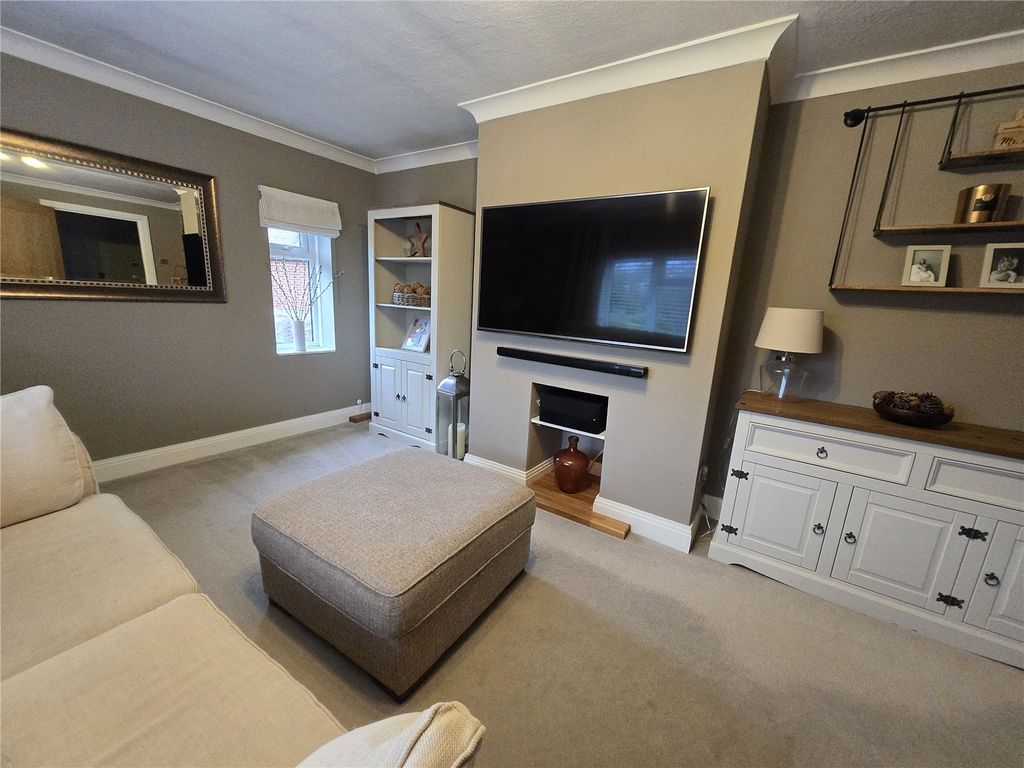 Property photo 3 of 19 Picture No. 25