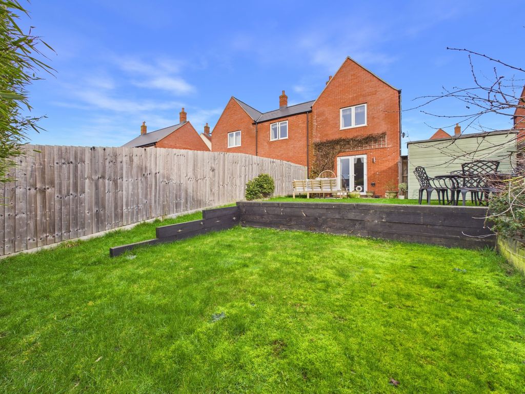 Property photo 2 of 23