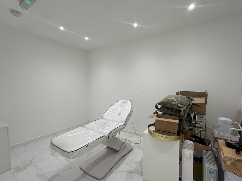 Property photo 3 of 9 Photo 4