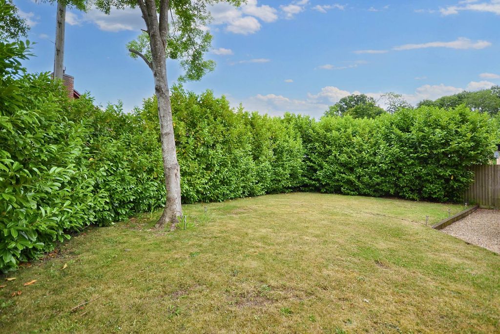 Property photo 2 of 25