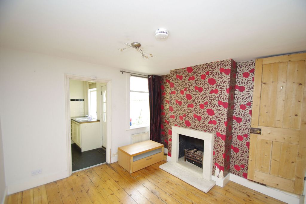 Property photo 2 of 16
