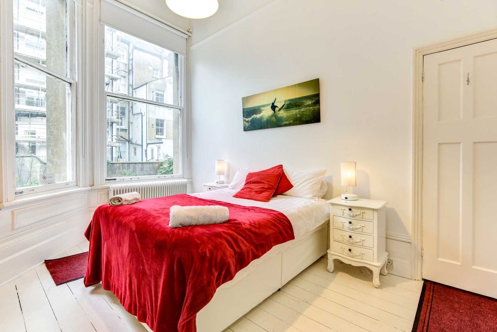 2 bed flat to rentSecond Avenue, Hove BN3 photo 5