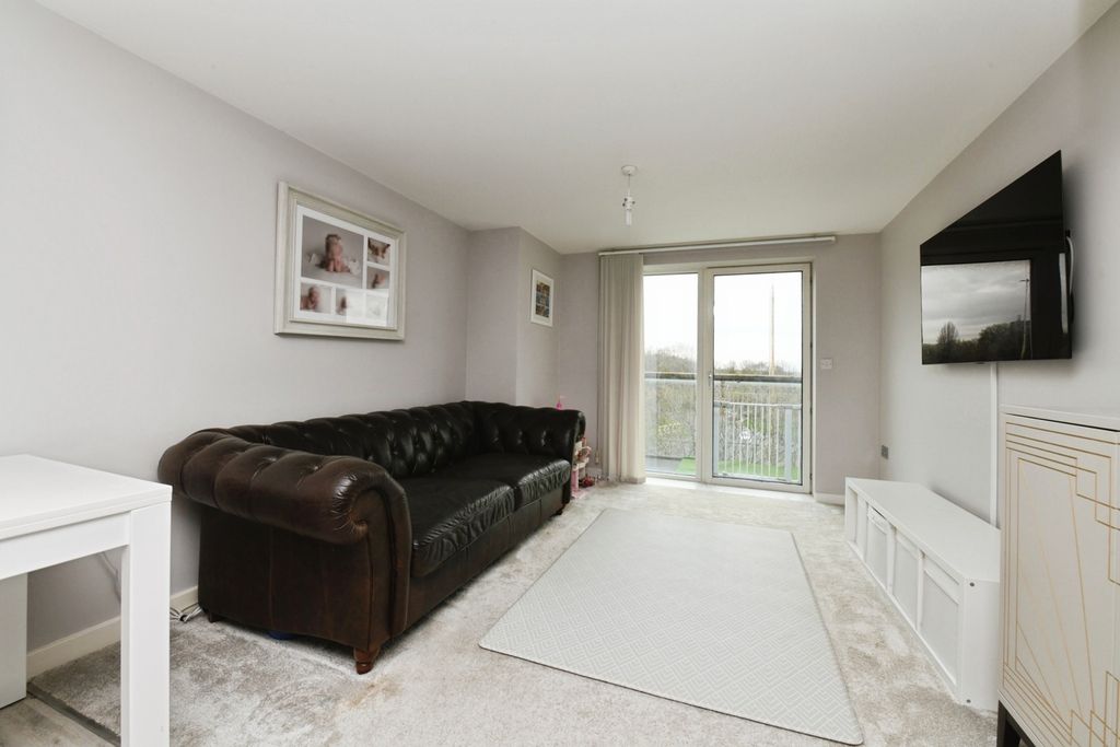 Property photo 2 of 14 Pbox-Img.Jpg