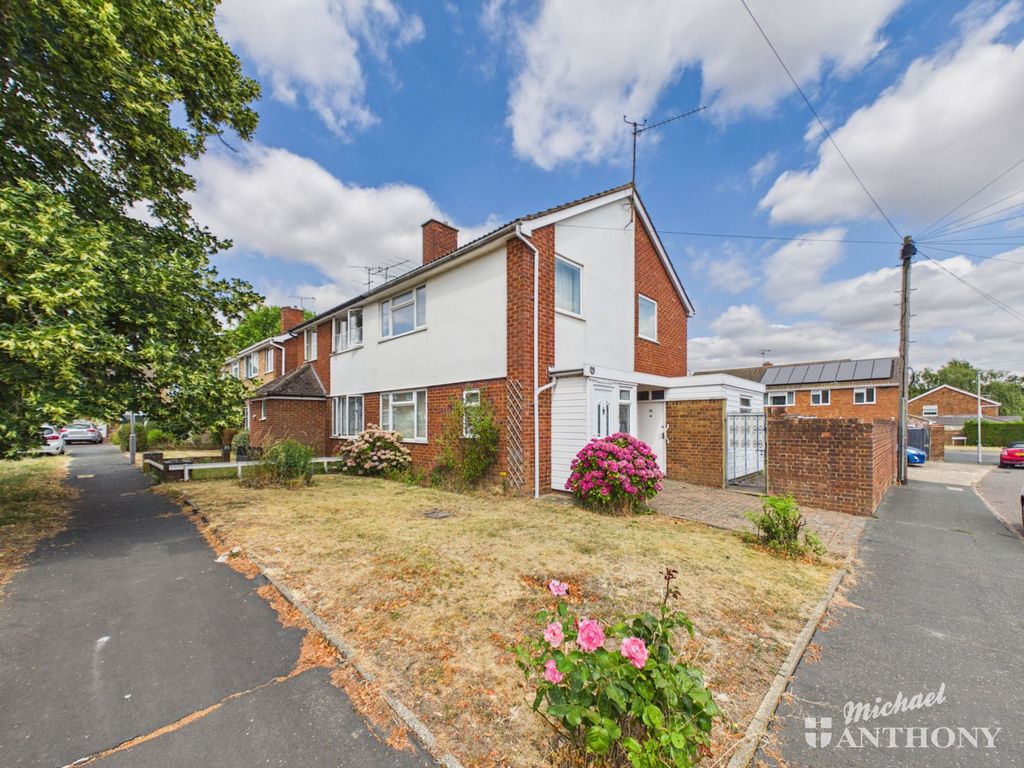 Property photo 1 of 16 Cam03852G0-Pr0736-Still014