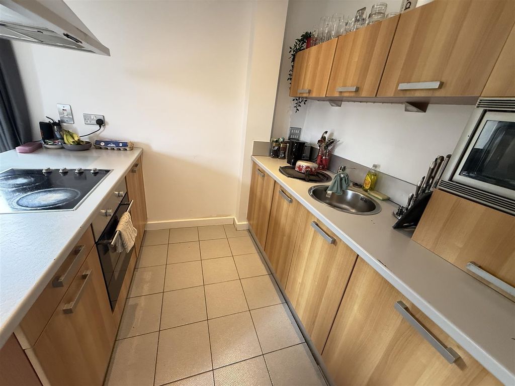 Property photo 3 of 13