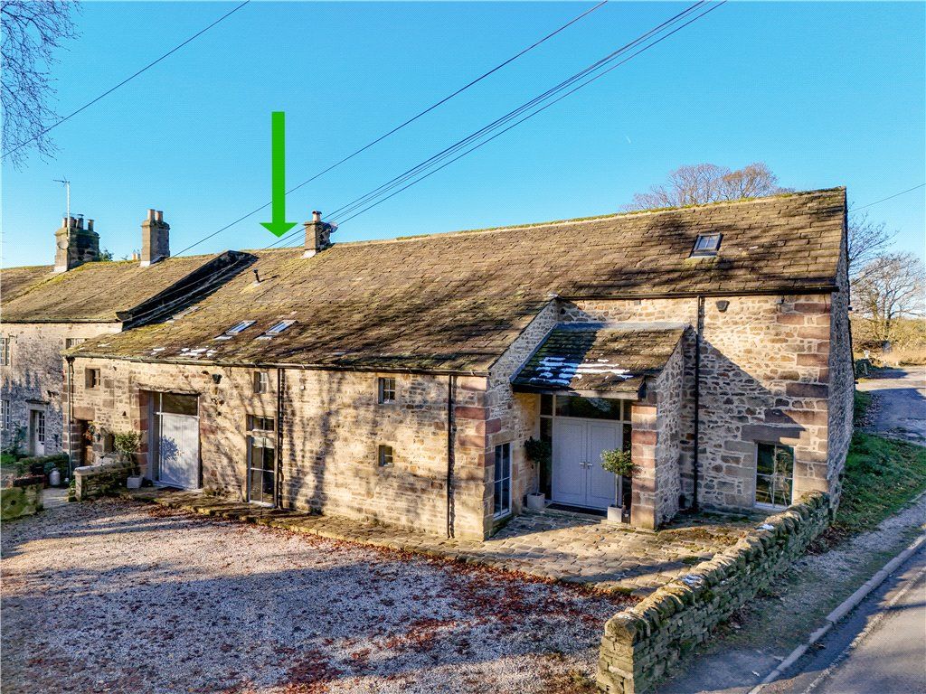 Property photo 1 of 17 External