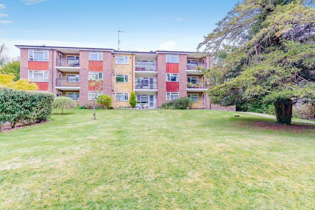 Property photo 2 of 17 Photo