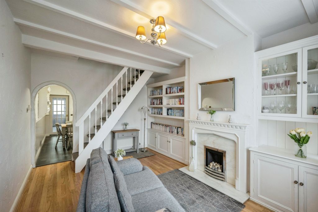 Property photo 2 of 20