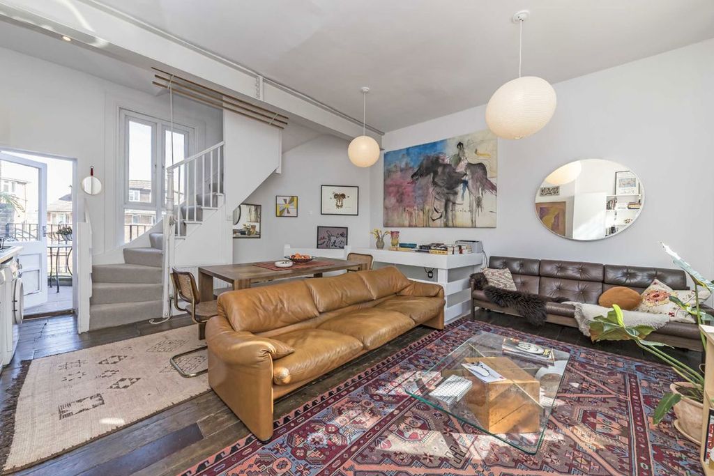 Property photo 1 of 6