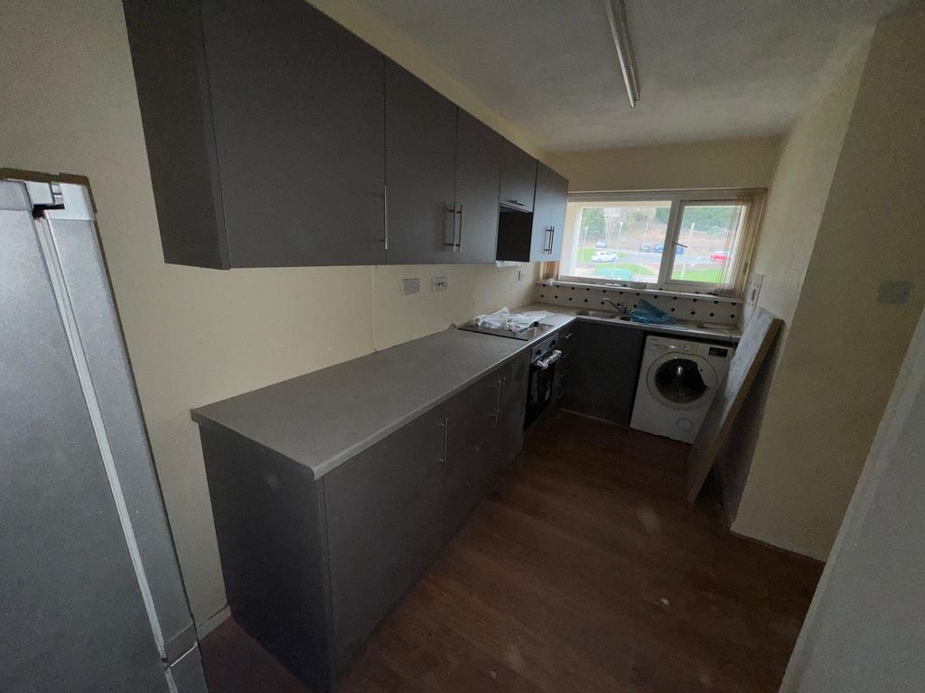 Property photo 2 of 11 Image