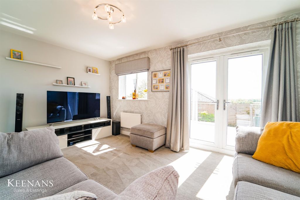 Property photo 3 of 44 4.Jpg