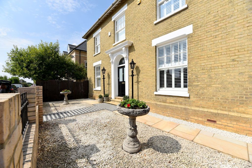 Property photo 1 of 27