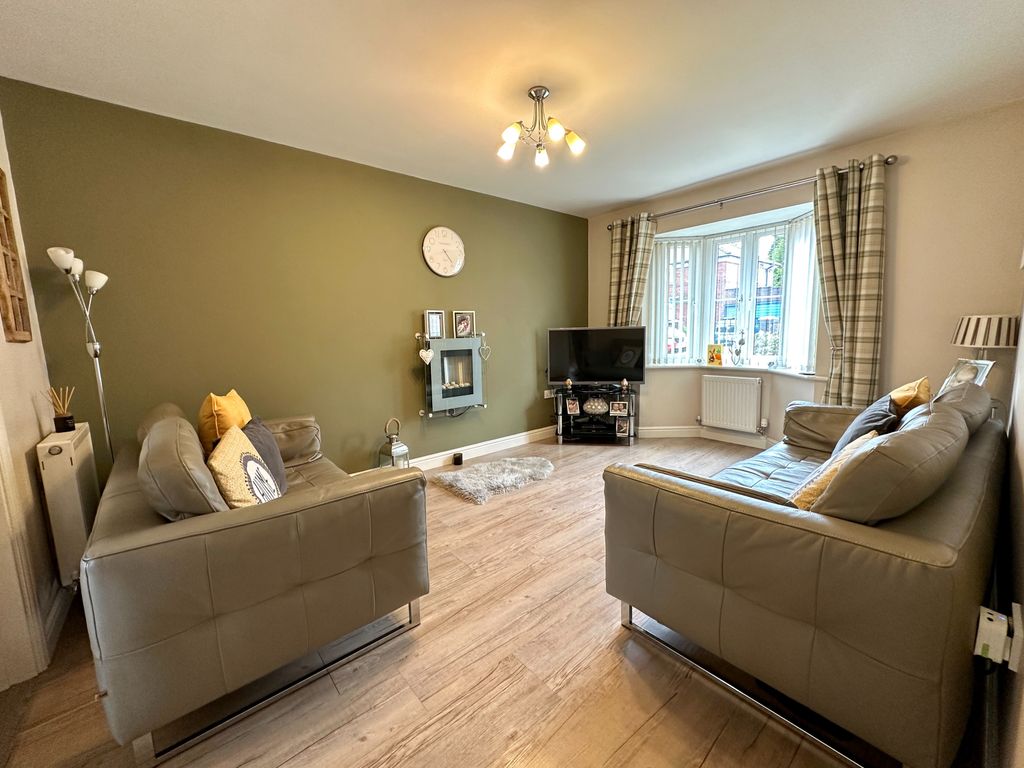 Property photo 2 of 25