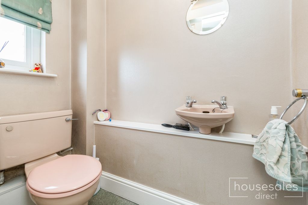 Property photo 3 of 24