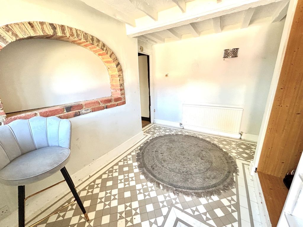 Property photo 2 of 14 Entrance Hall