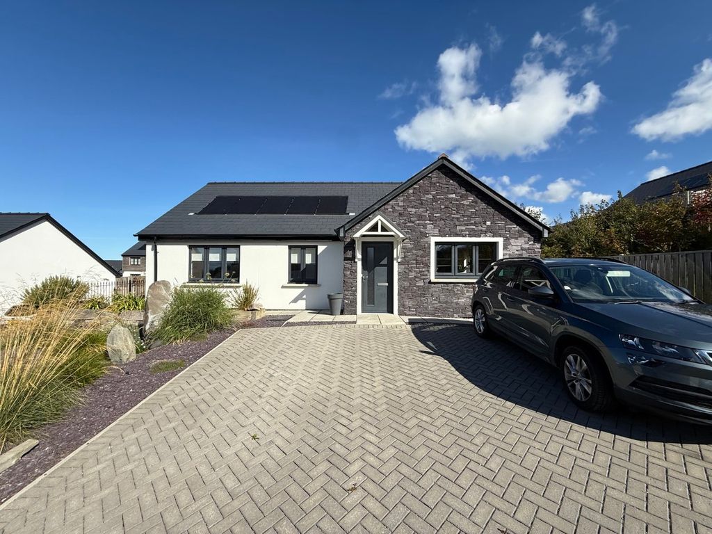 Property photo 2 of 36