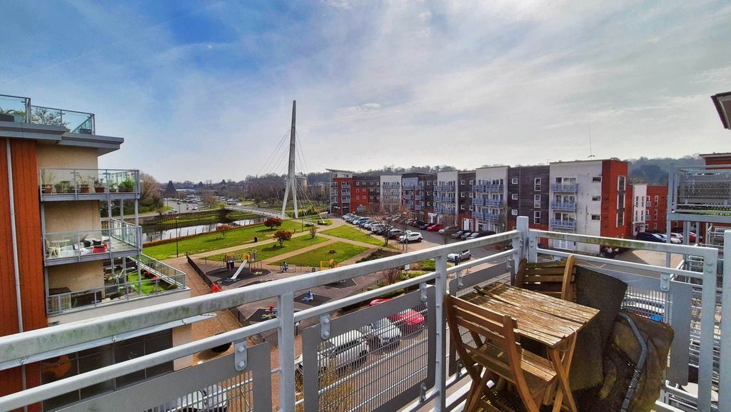 Property photo 2 of 16