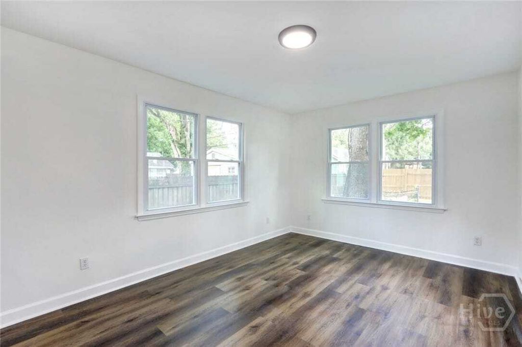 Property photo 2 of 3 <Alttext/>