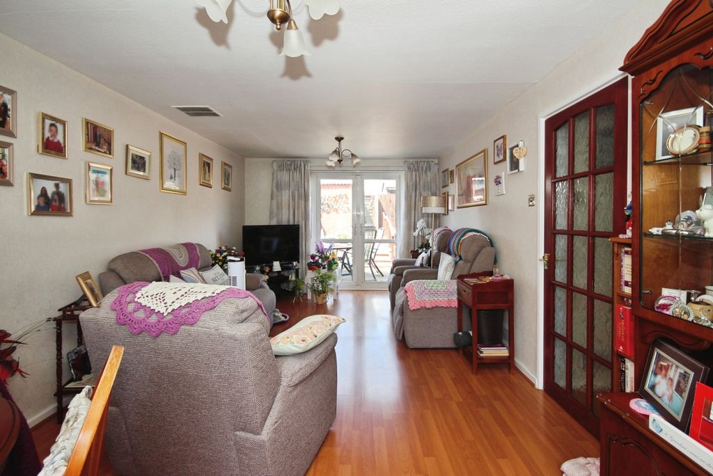 Property photo 2 of 18 Pbox-Img.Jpg