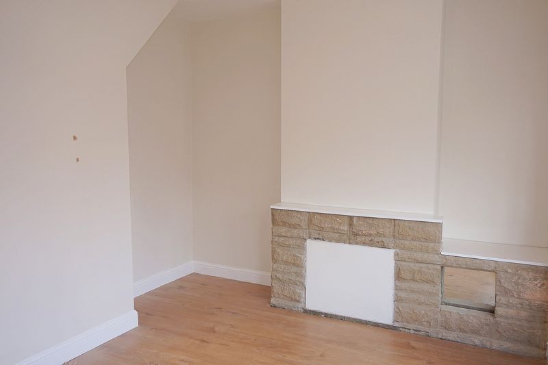 Property photo 3 of 11 Lounge