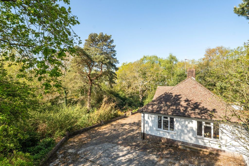 Property photo 1 of 31