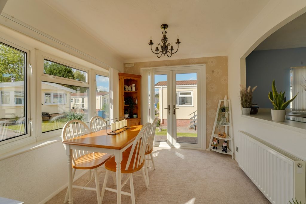 Property photo 2 of 10 Dsc05539-Dsc05543