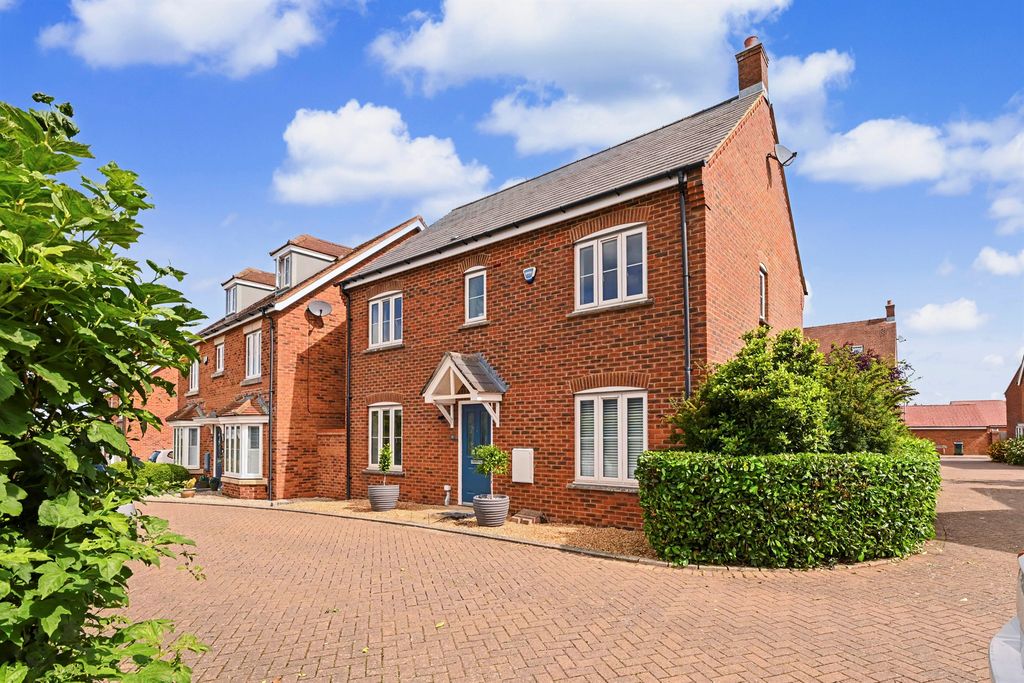 Property photo 1 of 17