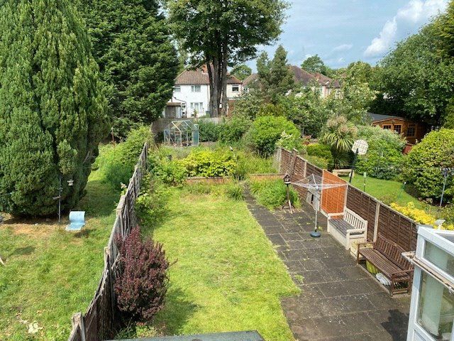 Property photo 2 of 16 Picture No. 32