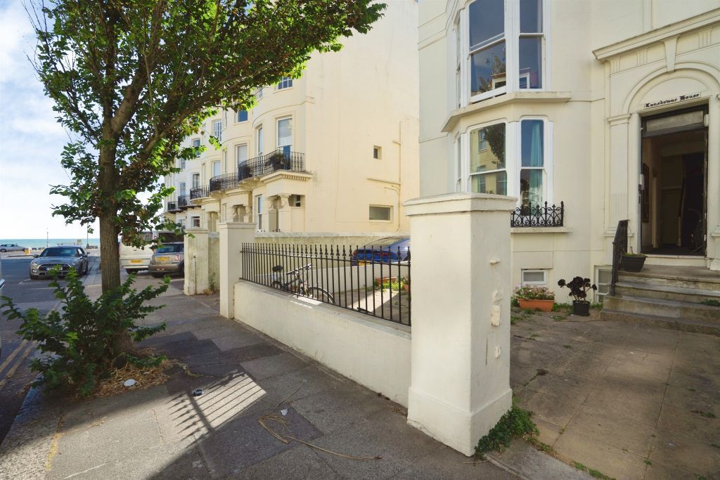Property photo 1 of 10