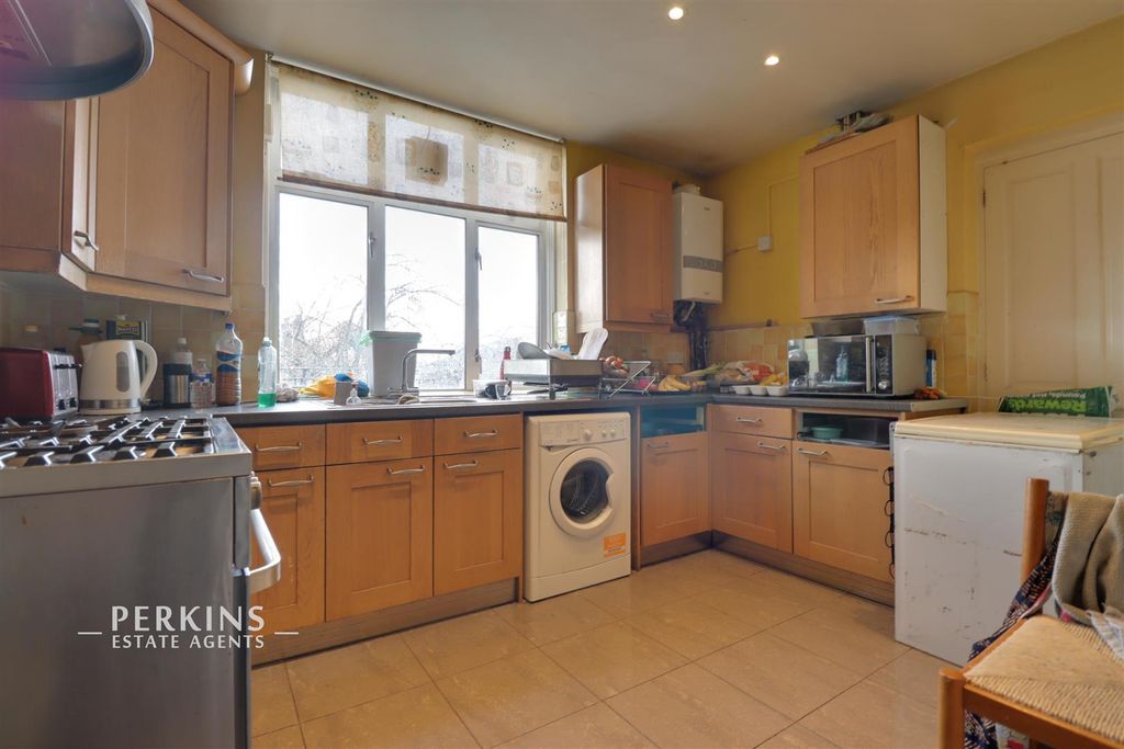 Property photo 2 of 12 Kitchen.Jpg