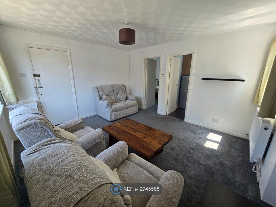 Property photo 2 of 15 Lounge