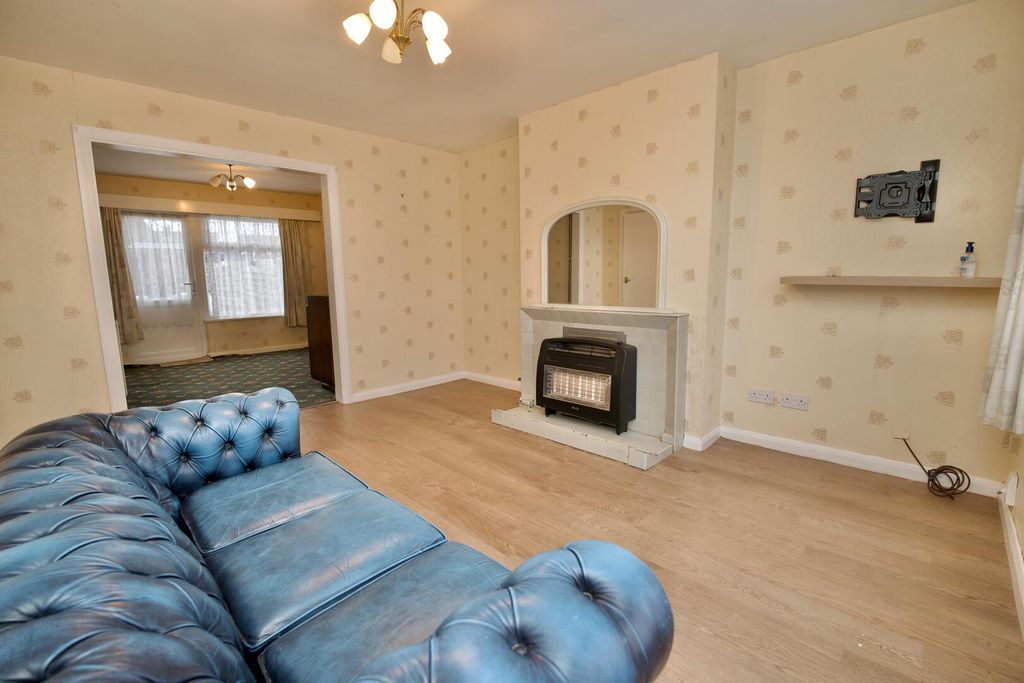 Property photo 3 of 15 Living Room