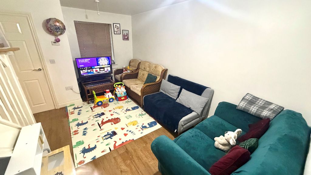 Property photo 2 of 8 Living Room