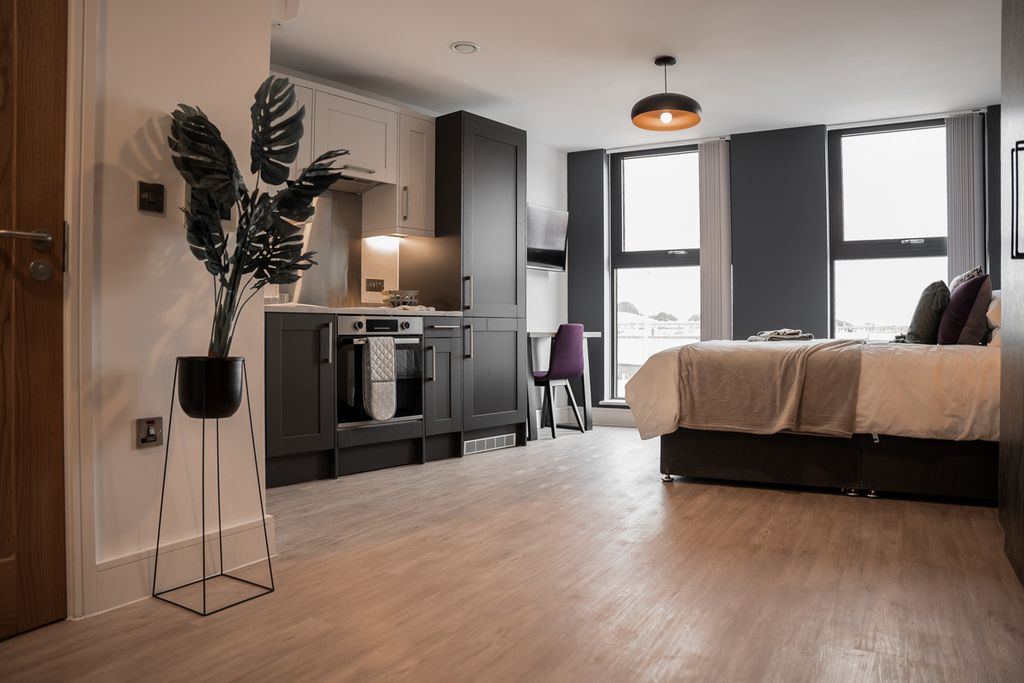 Property photo 2 of 22