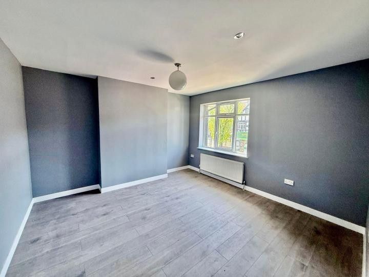 Property photo 1 of 3