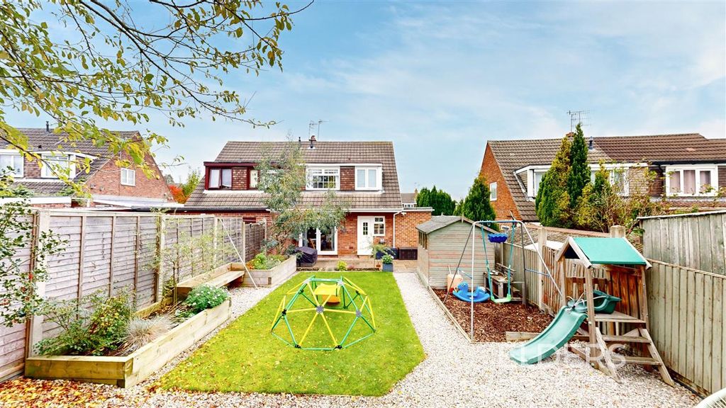 Property photo 2 of 13