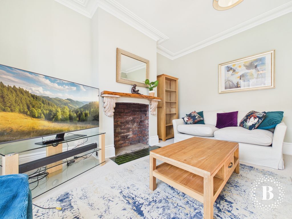 Property photo 3 of 28