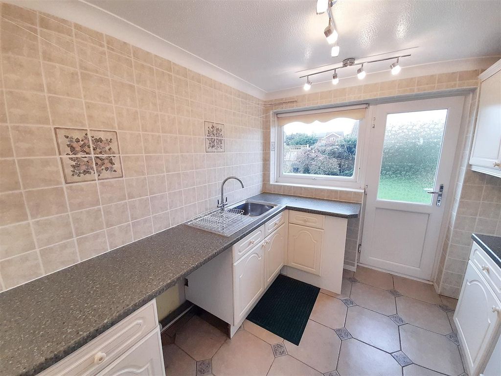 Property photo 2 of 13 Kitchen