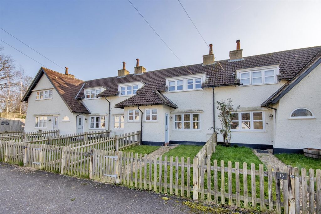 Property photo 1 of 15 62999_002.Jpg