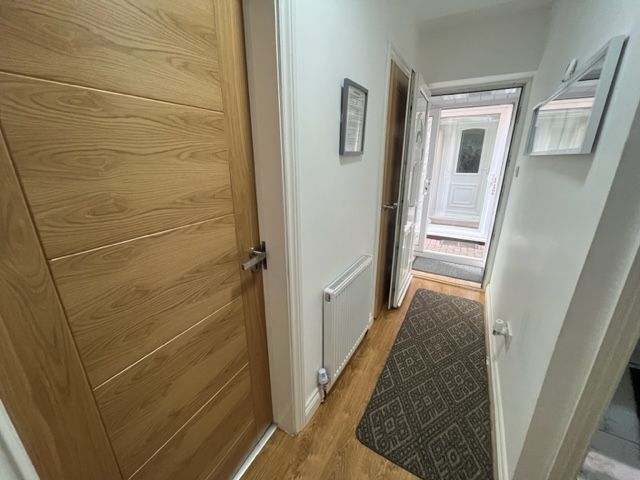 Property photo 2 of 10 Hallway