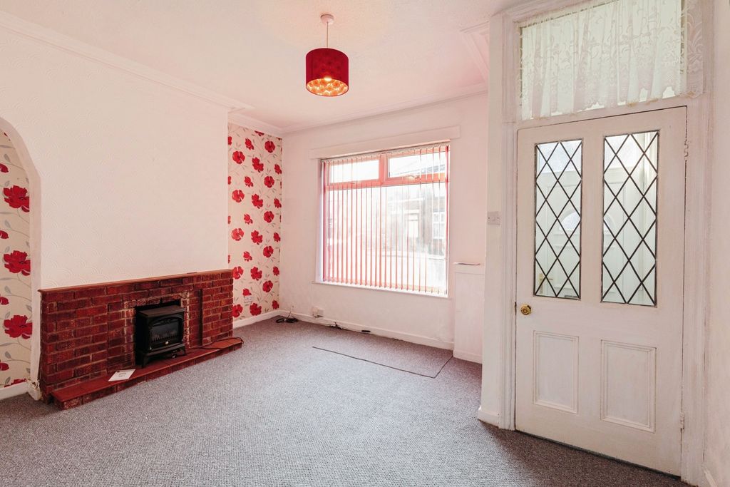 Property photo 3 of 16 Photo