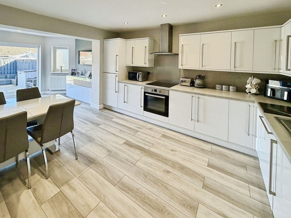 Property photo 2 of 12 Photo 8