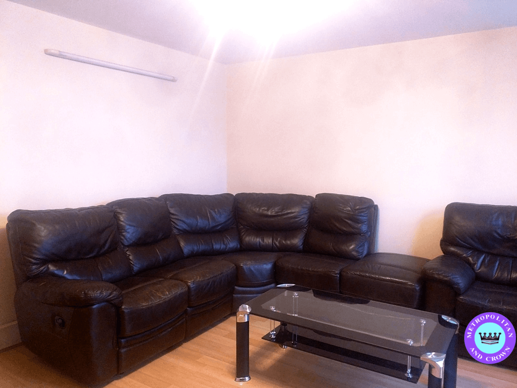 Property photo 2 of 12 Gallery