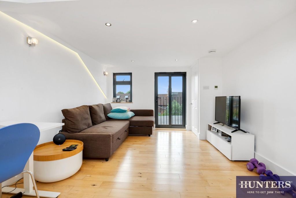 Property photo 1 of 17 Loft Bedroom