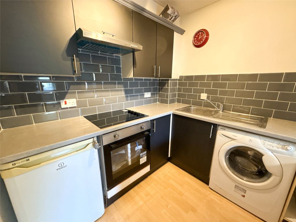 Property photo 2 of 17 Kitchen