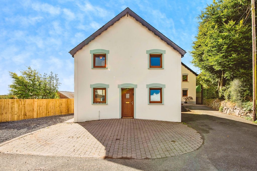 Property photo 1 of 17 Photo